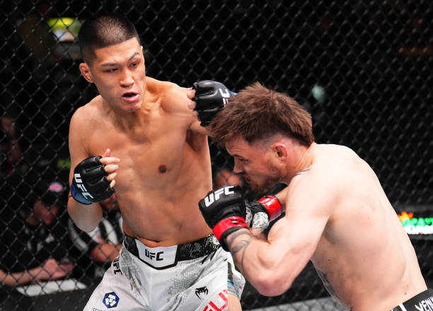 V&otilde; sĩ gốc Việt ra mắt tại giải MMA lớn nhất h&agrave;nh tinh, được trao phần thưởng trị gi&aacute; 1,2 tỷ - Ảnh 1.