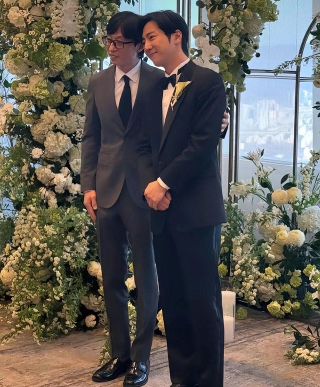 H&ocirc;n lễ nam phụ quốc d&acirc;n: Visual c&ocirc; d&acirc;u g&acirc;y bất ngờ, khoảnh khắc ch&uacute; rể mừng như bắt được v&agrave;ng th&agrave;nh t&acirc;m điểm - Ảnh 8.