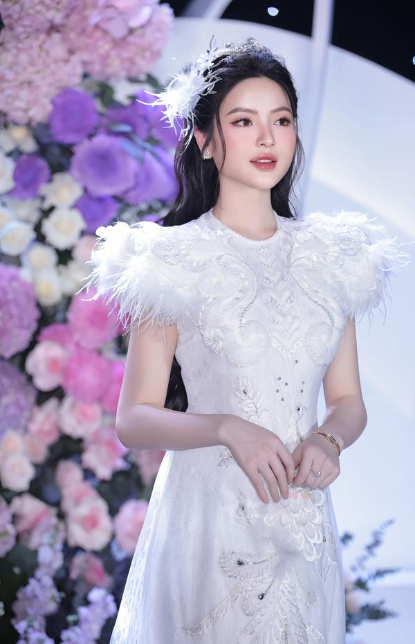 Cô dâu Chu Thanh Huyền lộ diện, nhan sắc ngọt ngào đón chú rể Quang Hải - Ảnh 8.