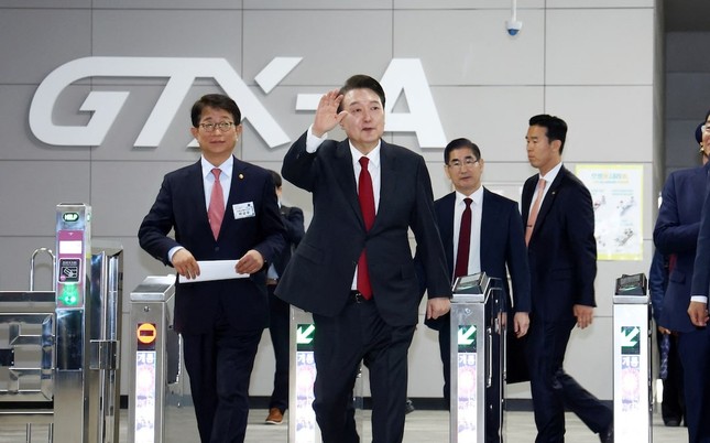 Hàn Quốc kỳ vọng tuyến tàu cao tốc mới sẽ giúp tăng tỷ lệ sinh - Ảnh 3.