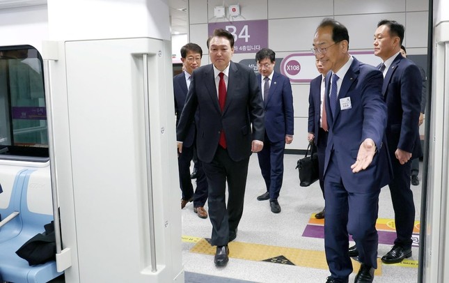 Hàn Quốc kỳ vọng tuyến tàu cao tốc mới sẽ giúp tăng tỷ lệ sinh - Ảnh 2.