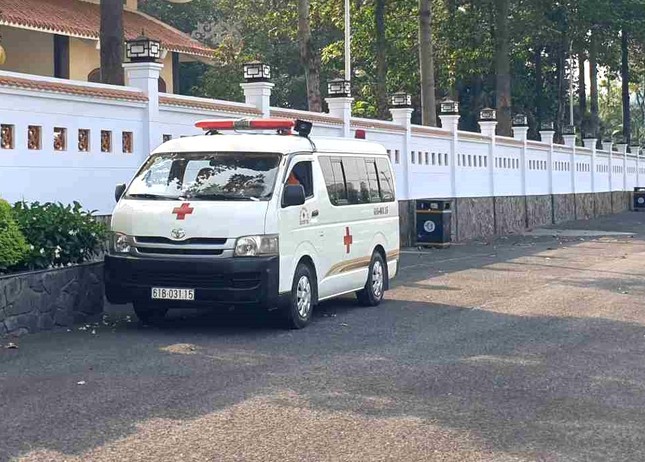 Điều tra vụ nam thanh niên tử vong bất thường trong nghĩa trang ở Bình Dương - Ảnh 1.