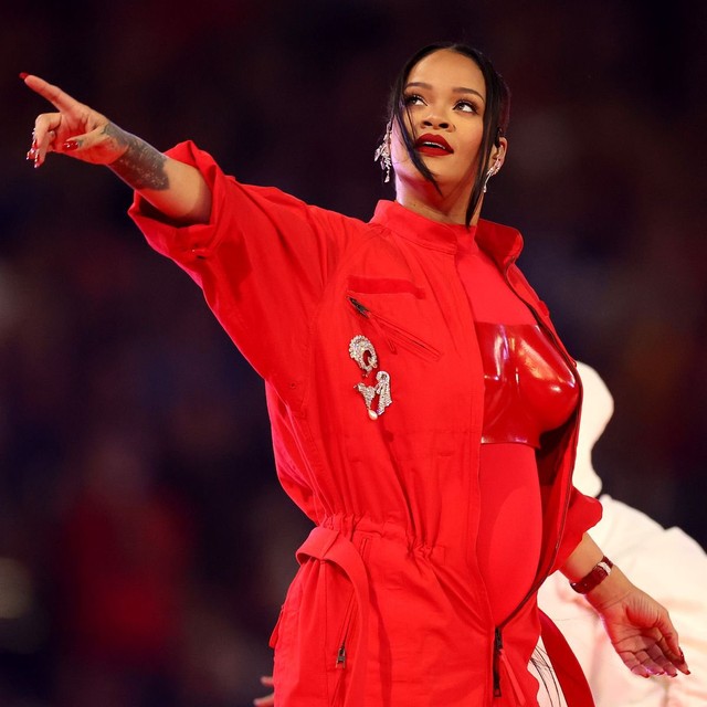 Nhận 155 tỷ hát ở hôn lễ gia tộc Ấn Độ giàu nhất châu Á, Rihanna chịu gạch đá vì cách biểu diễn - Ảnh 6.