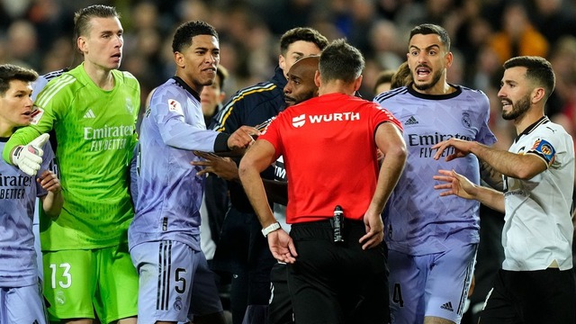 Nhóm ứng viên liên tục hụt hơi, Messi và Ronaldo sẽ tạo ra cú sốc ở danh hiệu Quả bóng vàng? - Ảnh 2. Nhóm ứng viên liên tục hụt hơi, Messi và Ronaldo sẽ tạo ra cú sốc ở danh hiệu Quả bóng vàng? - Ảnh 2.