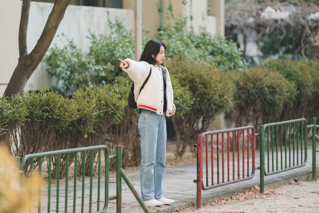 Jennie hóa thân thành vai diễn nổi tiếng nhất của Hyeri trong tập mới Apartment 404, netizen: Sự trùng hợp thú vị! - Ảnh 4.