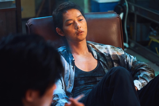 Song Joong Ki bất ngờ đóng cameo ở Queen of Tears, dân tình chê phim đang hay vào phá làm gì? - Ảnh 5.