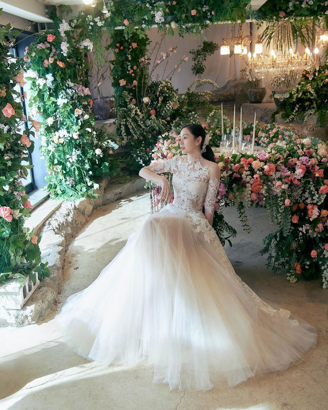 Son Ye Jin tung ảnh cưới chưa từng công bố nhân dịp kỷ niệm 2 năm kết hôn: Visual đỉnh cao hút gần triệu like! - Ảnh 3.