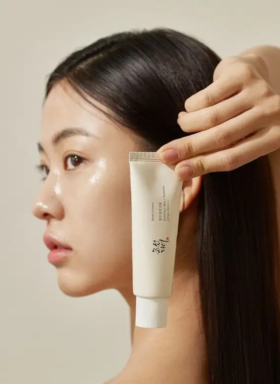 Best seller tại Olive Young: 5 kem chống nắng dưỡng ẩm thần sầu, nàng dùng rồi dễ là sẽ giới thiệu cho người quen - Ảnh 9.