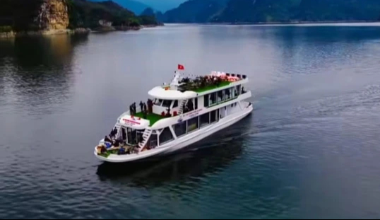 Tuyên Quang: Đưa du thuyền vào phục vụ du lịch hồ Na Hang - Ảnh 2.