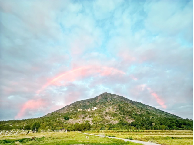 Ngọn núi là nóc nhà Đông Nam Bộ, xuất hiện nhiều điều kỳ ảo: Một bức ảnh vừa được thế giới xếp đứng đầu - Ảnh 4.