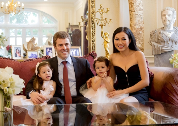 View - Hoa hậu Việt thành ảo thuật gia, 10 năm không đăng ký kết hôn vẫn hạnh phúc, làm chủ biệt thự 10.000m2