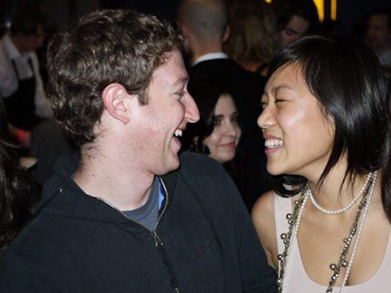 View - Quy tắc hôn nhân nghiêm ngặt của ông chủ Facebook Mark Zuckerberg