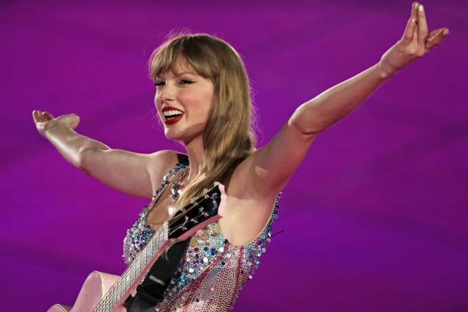 Concert Taylor Swift hóa lễ hội ngôn tình: Từ fan Việt đến quốc tế thi nhau cầu hôn nhưng ai mới là người khóc nhiều nhất? - Ảnh 1.