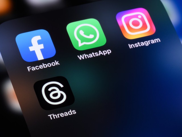 3 nh&oacute;m hacker lớn thừa nhận đứng sau vụ Facebook sập to&agrave;n cầu v&agrave;o tối qua - Ảnh 1.