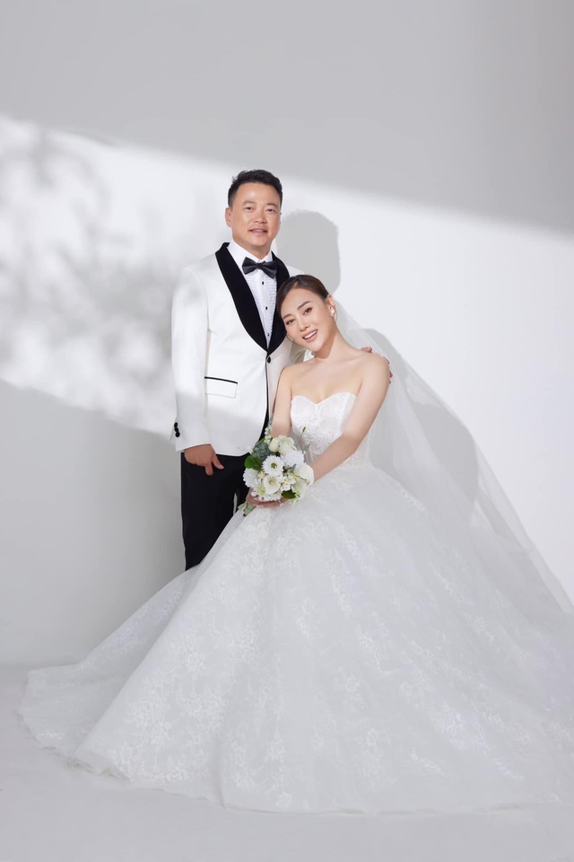 Phương Oanh lần đầu khoe full HD bụng bầu song thai, c&acirc;n nặng hiện tại c&aacute;n mốc con số bất ngờ - Ảnh 9.