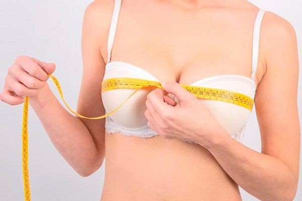 Những thói quen gây hại cho núi đôi của chị em, bỏ ngay kẻo ngực ngày càng nhỏ và chảy xệ xấu xí - Ảnh 1.