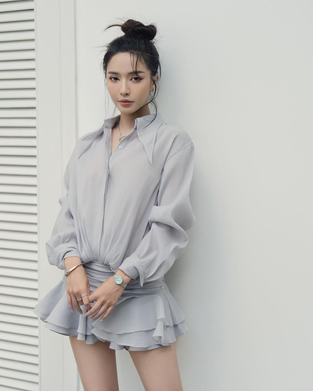 B&iacute;ch Phương cưa sừng l&agrave;m ngh&eacute; với style qu&aacute; cool: Chị em 30+ học theo, kiểu g&igrave; cũng trẻ ra &iacute;t nhất 5 tuổi - Ảnh 4.