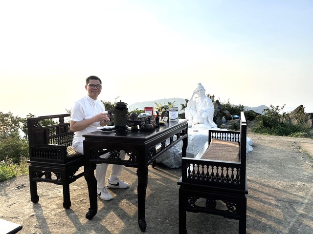 Buổi chiều tối đặc biệt của Bill Gates tr&ecirc;n đỉnh B&agrave;n Cờ: Tiết lộ từ người học tr&ograve; của thiền sư Nhất Hạnh - Ảnh 5.