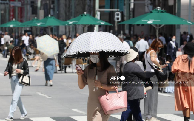 Thủ đô Tokyo của Nhật Bản ghi nhận nhiệt độ cao kỷ lục trong tháng 3 - Ảnh 1.