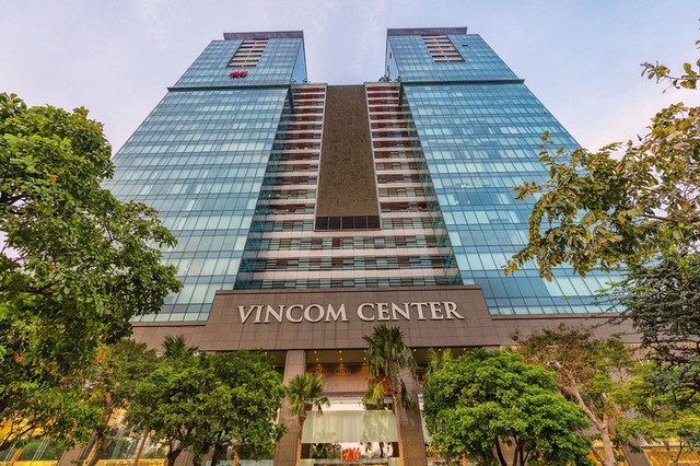 Một cá nhân “lạ” ứng cử vào HĐQT Vincom Retail sau thông tin Vingroup thoái vốn - Ảnh 1. Một cá nhân “lạ” ứng cử vào HĐQT Vincom Retail sau thông tin Vingroup thoái vốn - Ảnh 1.