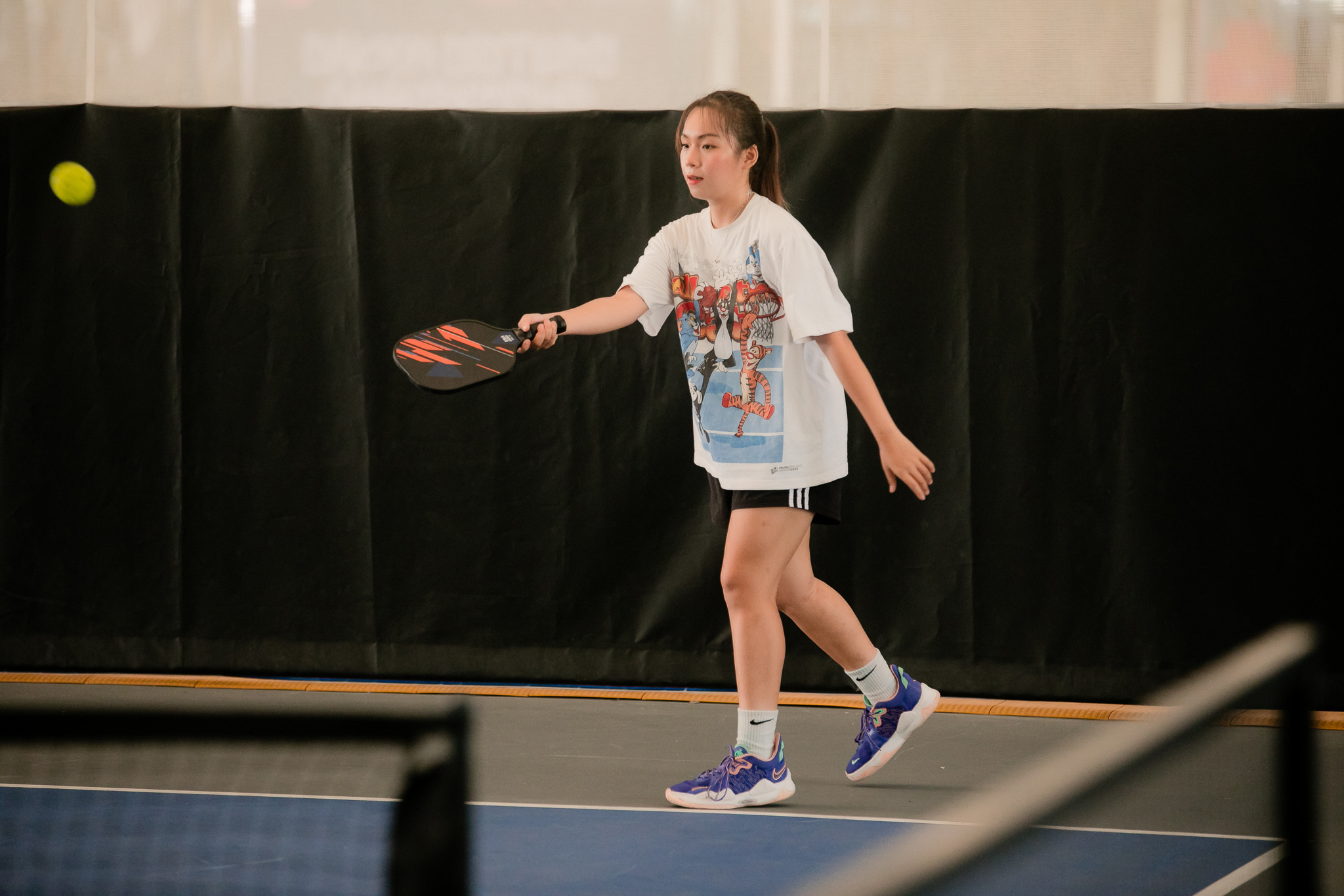 Ra sân pickleball ở khu Thảo Điền Quận 2 để xem môn nhập khẩu này có hot như lời đồn: Giá thuê sân bằng 1 ly trà sữa, không khí vui cực! - Ảnh 11.