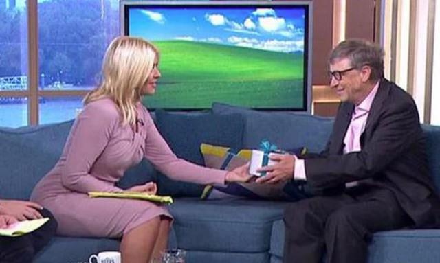 Hé lộ video buổi phỏng vấn lan truyền câu chuyện Bill Gates tặng nữ MC tờ séc trắng ghi số tiền tùy thích, Gates Foundation lên tiếng sự thật ngã ngửa - Ảnh 2.