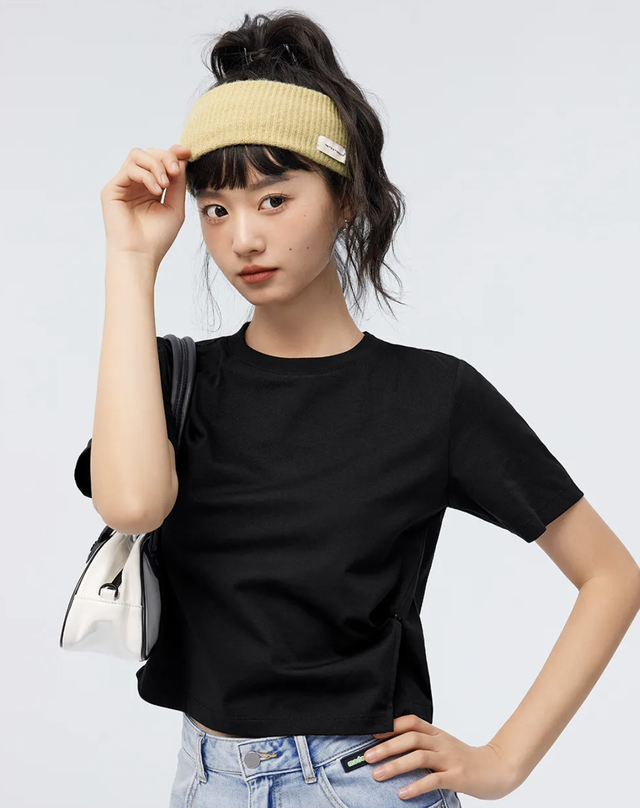Sở hữu khối tài sản đáng ngưỡng mộ nhưng MC Khánh Vy chỉ thích diện 3 mẫu áo đơn giản - Ảnh 4.