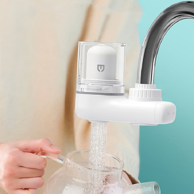 Máy lọc nước tại vòi: Nhỏ, tiện, giá rẻ nhưng có nên uống nước trực tiếp? - Ảnh 1.