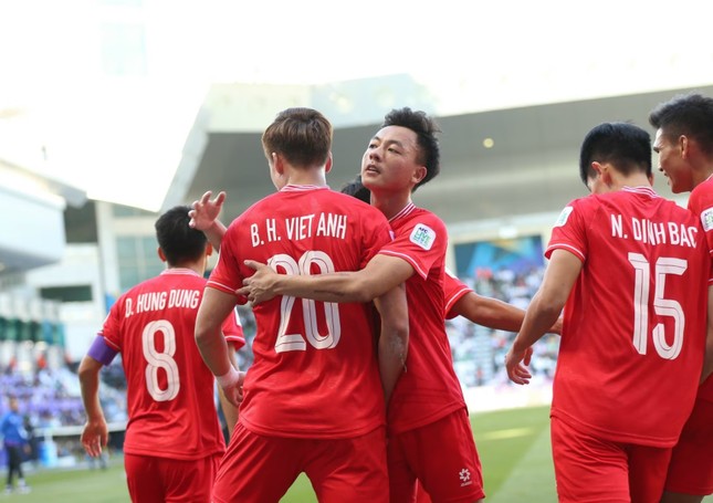 Việt Nam dẫn đầu VCK U23 châu Á 2024 về sức trẻ - Ảnh 1.
