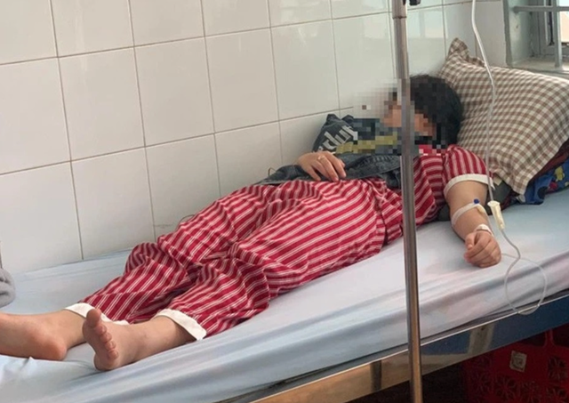 Nữ sinh lớp 12 ở Bình Phước bị bạn đánh tổn thương nội sọ - Ảnh 1.