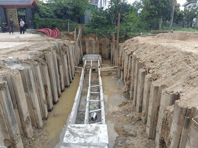 Ph&aacute;t hiện nam thanh ni&ecirc;n tử vong dưới hố c&ocirc;ng tr&igrave;nh dự &aacute;n ng&agrave;n tỉ đồng - Ảnh 1.