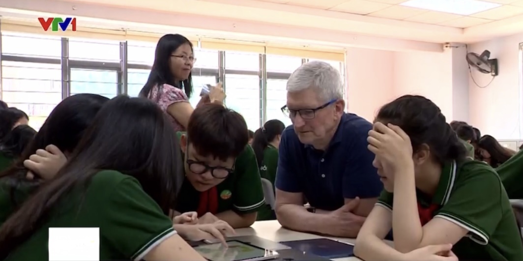 CEO Tim Cook tiết lộ dự định của Apple tại Việt Nam, đây là lý do đi gặp Duy Thẩm và Phương Vũ? - Ảnh 2.