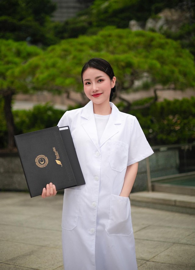 Hành trình rẽ hướng của Thủ khoa Y lỡ yêu nghề makeup: Từng vay nợ để sống, giành đủ học bổng bên Hàn - Ảnh 5.