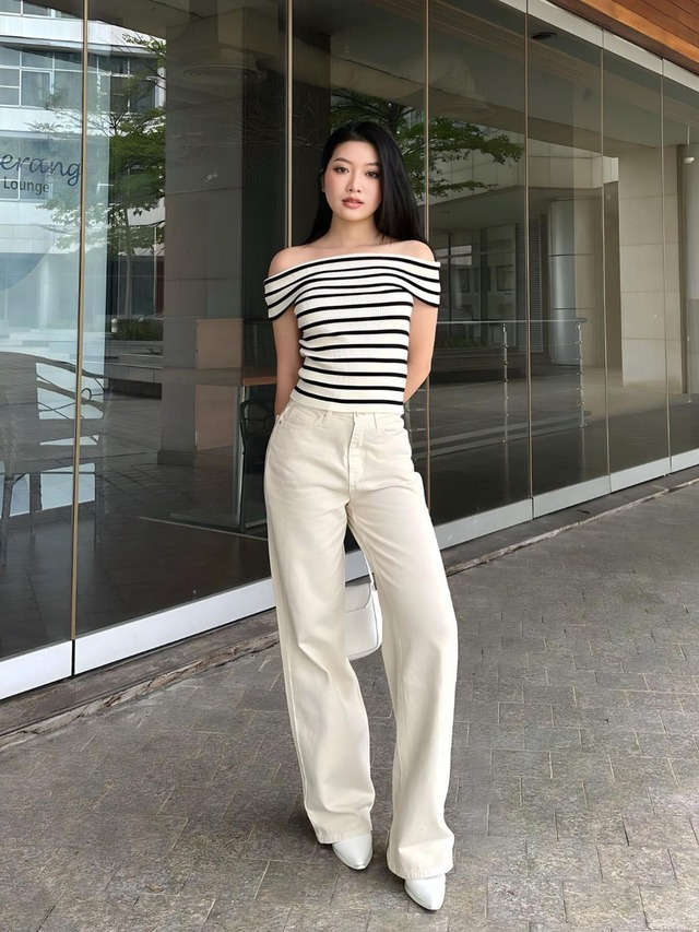 Tiểu Jennie Ella Gross mê bộ đôi áo croptop + quần jeans: Ngắm xong mới thấy mùa hè “quẩy” 2 item này là chuẩn bài - Ảnh 14.