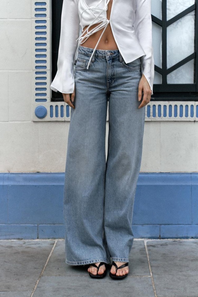 Tiểu Jennie Ella Gross mê bộ đôi áo croptop + quần jeans: Ngắm xong mới thấy mùa hè “quẩy” 2 item này là chuẩn bài - Ảnh 10.