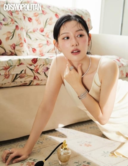 Kim Ji Won siêu ngọt ngào trong loạt ảnh mới trên Cosmopolitan - Ảnh 3.