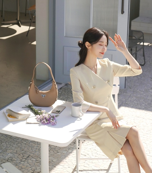 Ngay cả váy thắt eo cũng có lúc phản chủ, chị em lưu ý để chọn đúng mẫu váy giấu bụng tinh tế nhất - Ảnh 15.