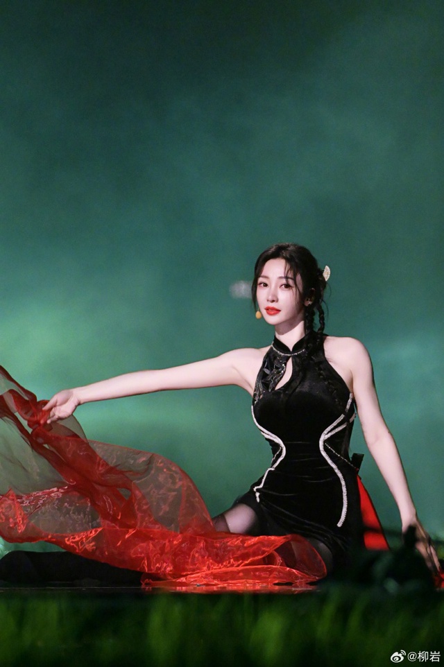 Một chị đẹp Trung Quốc bất ngờ trình diễn bản hit đạt 10 tỷ view Douyin của Tăng Duy Tân ở Đạp gió! - Ảnh 6.