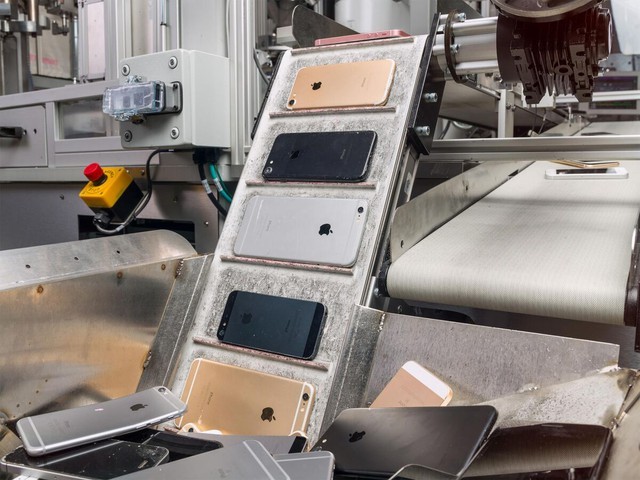 Apple vạch mặt một đối tác tái chế: Gửi hơn 500.000 chiếc iPhone, iPad... nhờ tiêu hủy nhưng bị công nhân nhà máy ăn cắp, 100.000 thiết bị đã không cánh mà bay - Ảnh 2.