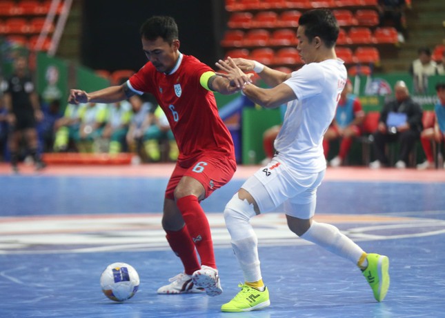 Thái Lan vùi dập Myanmar 5-0, futsal Việt Nam hồi hộp đợi lượt cuối - Ảnh 2.