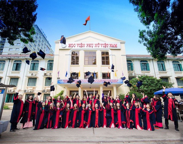 Quận trung tâm Hà Nội có nhiều đại học nhất: Diện tích chưa đến 10km2 nhưng tập trung 15 trường, toàn trường top điểm chuẩn ngưỡng 28 - Ảnh 6.