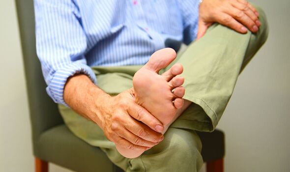 3 triệu chứng báo động đỏ ở bàn chân có thể là dấu hiệu của bệnh tim - Ảnh 1.