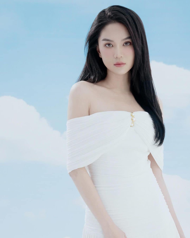 Ngọc Trinh mặc váy cưới lộng lẫy, netizen: “Hóng chú rể” - Ảnh 11.