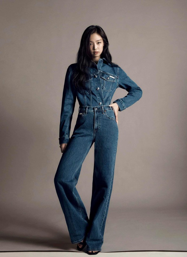 Để Jennie chỉ bạn cách diện denim on denim, áp dụng triệt để thì style lên đời tức thì - Ảnh 3.