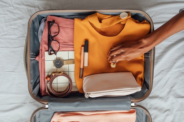 Xếp hành lý đi du lịch theo nguyên tắc 3 mang, 3 không mang để chuyến thăm thú thoải mái, suôn sẻ nhất có thể - Ảnh 1.