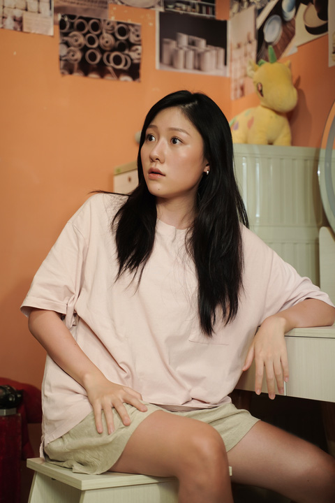 Em gái Trấn Thành lộ diện với nhan sắc lạ lẫm, 1 chi tiết dấy nghi vấn phẫu thuật thẩm mỹ - Ảnh 7.