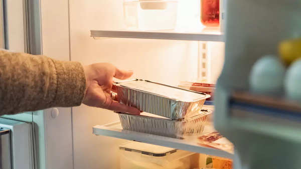 8 mẹo dùng tủ lạnh hiệu quả hơn gấp đôi hiện tại: Hầu hết đều đơn giản nhưng không mấy ai thực hiện đủ, nhất là điều số 2 và 5 - Ảnh 1.