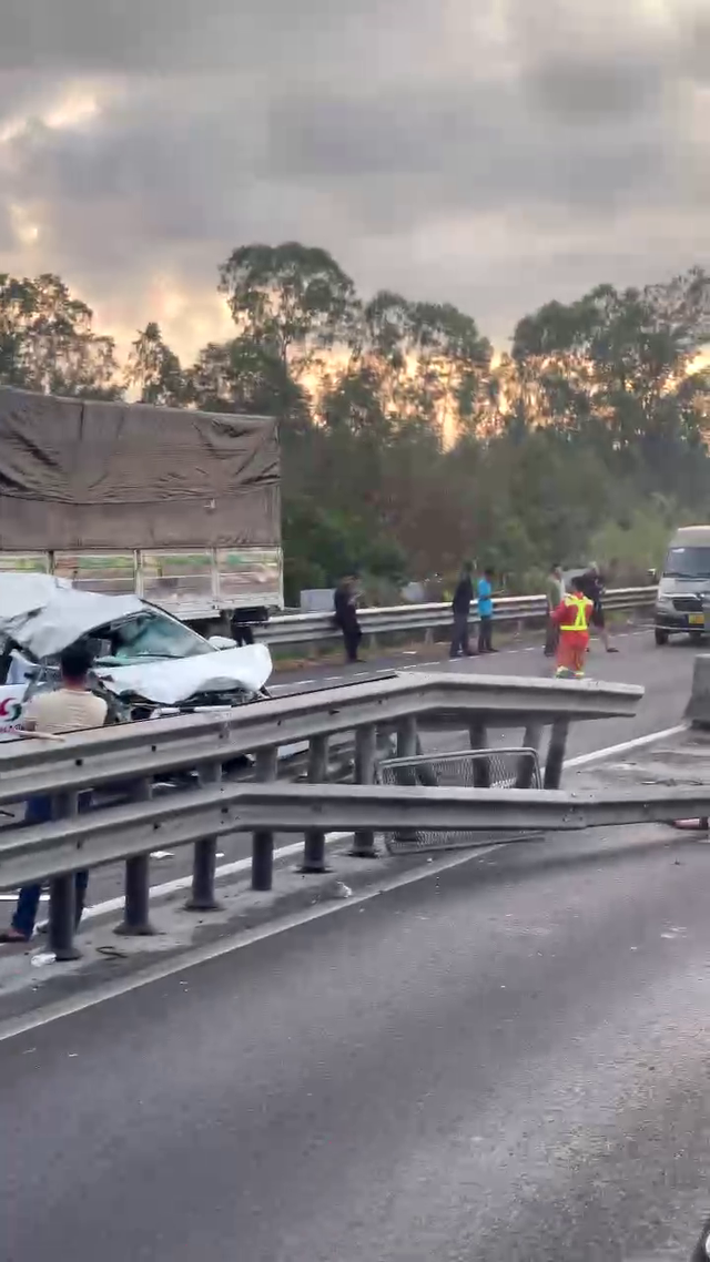 Tai nạn trên truyến cao tốc Trung Lương - Mỹ Thuận: 2 người thương vong - Ảnh 6.