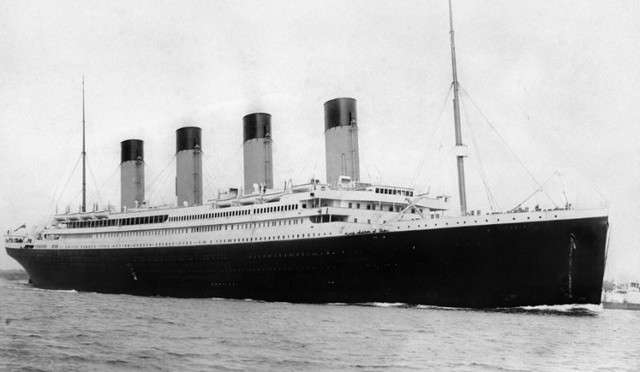 1500 nạn nhân chìm dưới đáy biển, một người đàn ông may mắn sống sót trong vụ chìm tàu Titanic: Không ngờ cuộc đời về sau bất hạnh, bị mọi người chỉ trích - Ảnh 2.