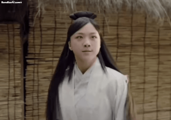 Nữ hoàng 18+ của màn ảnh Hoa ngữ gây choáng với hình ảnh xấu nhất sự nghiệp, Trương Vệ Kiện giả gái còn đẹp hơn - Ảnh 2.